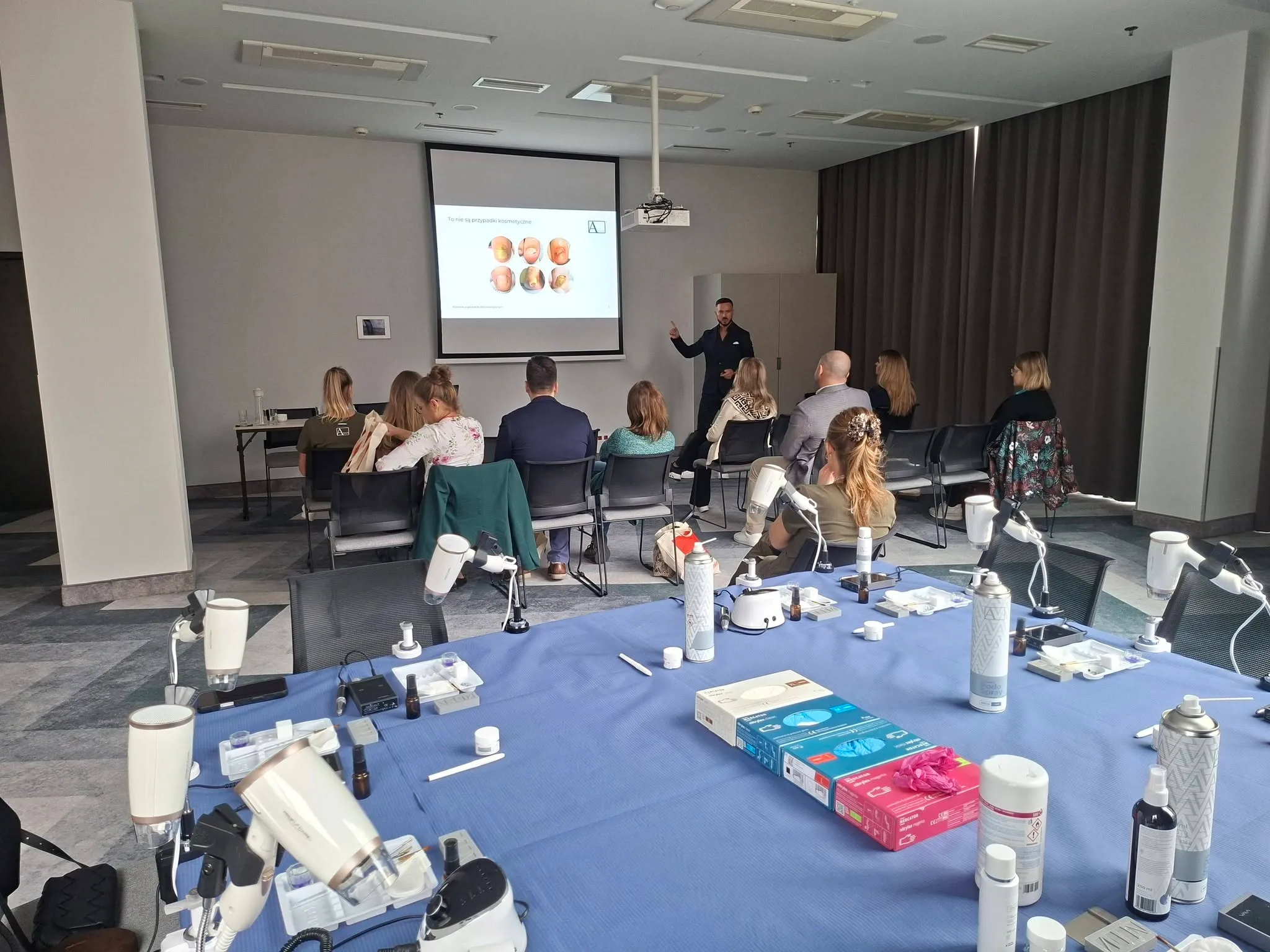 Sala warsztatowa podczas IX Konferencji Akademii Dermatoskopii